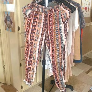 American Eagle Boho Harem style Pants with pockets